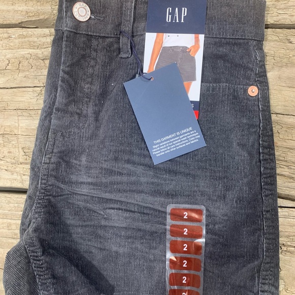 Gap Size 2 - Picture 1 of 2